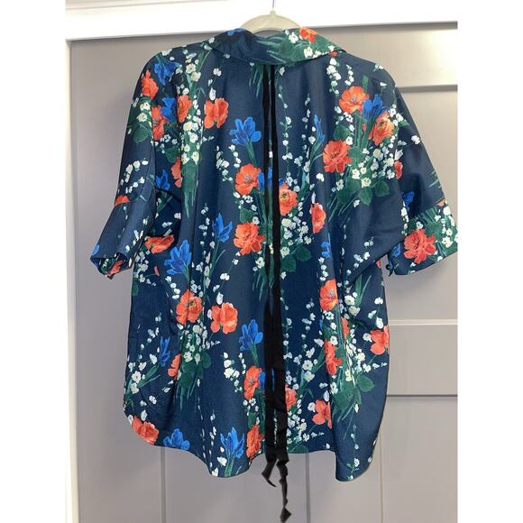 Tuckernuck Blouse Jade Blooms Farris Button Up Top Glass Button Black Tie S - Picture 6 of 8